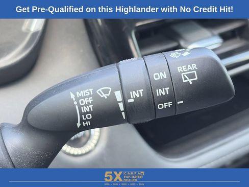 Used 2023 Toyota Highlander XLE image 21