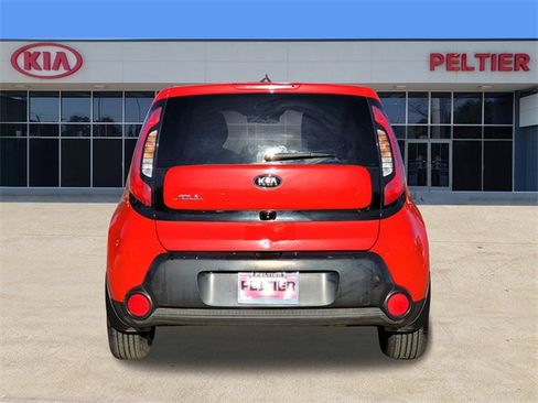 Used 2016 Kia Soul + image 5