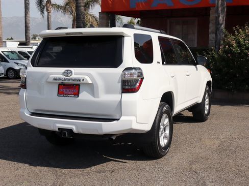 Used 2022 Toyota 4Runner SR5 image 9
