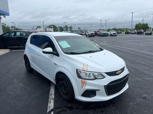 Used 2020 Chevrolet Sonic LT FWD image 7