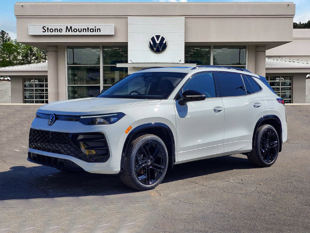 New 2026 Volkswagen Tiguan SE R-Line FWD 360° Tour