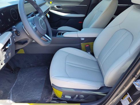 New 2025 Hyundai Sonata Limited image 10
