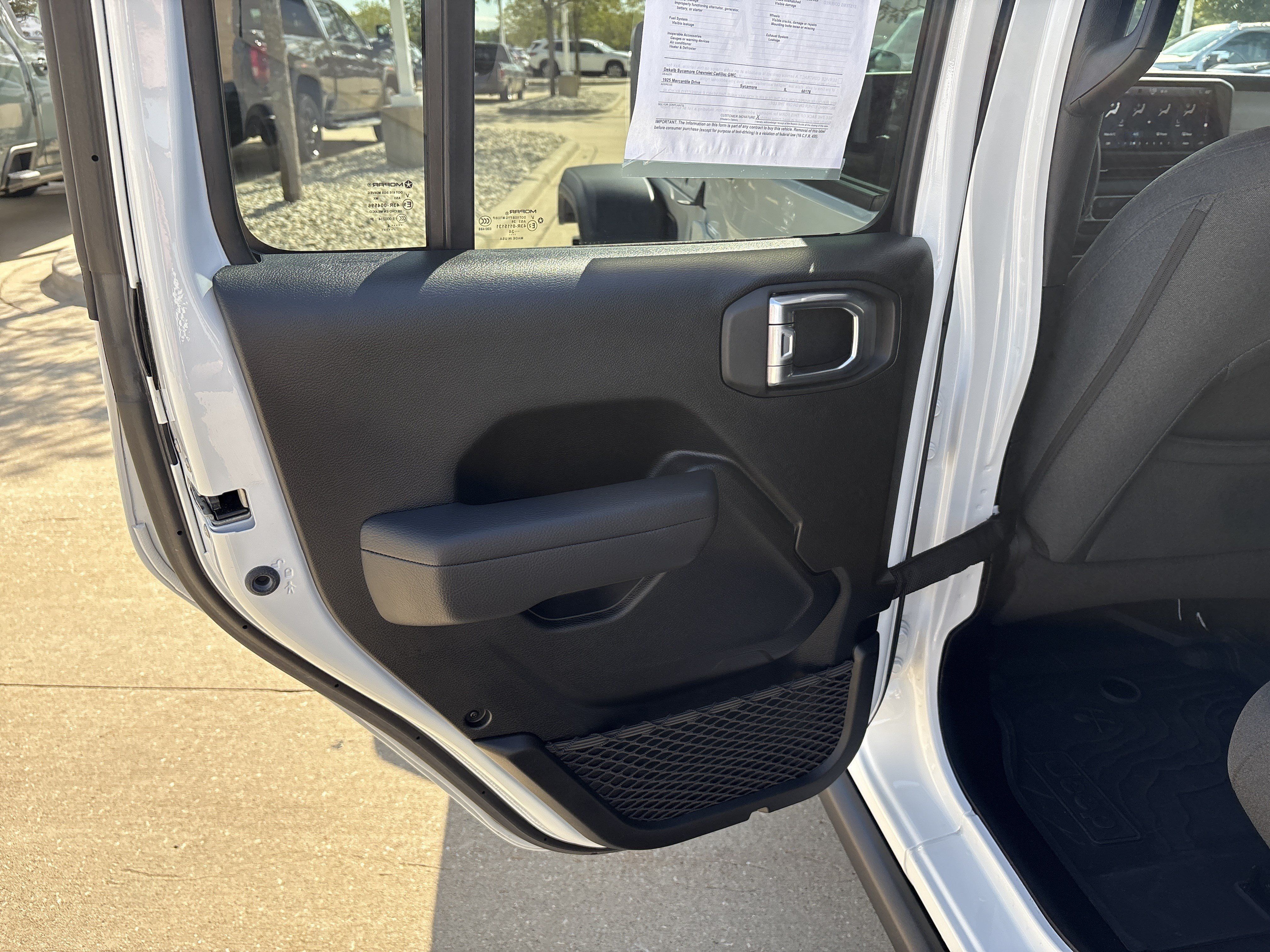 Used 2024 Jeep Wrangler Unlimited Sport AWD/4WD image 11