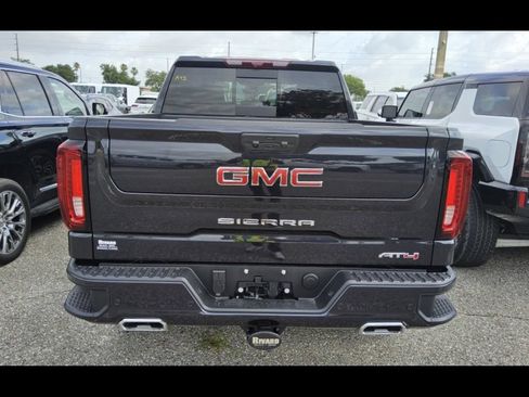 Used 2025 GMC Sierra 1500 AT4 w/ AT4 Premium Package AWD/4WD image 8