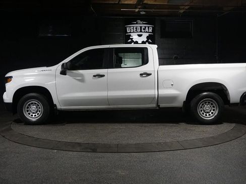 Used 2022 Chevrolet Silverado 1500 W/T w/ Trailering Package AWD/4WD image 2