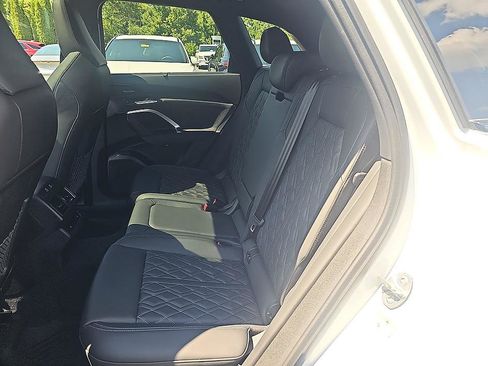 Used 2025 Audi SQ5 Prestige AWD/4WD image 29