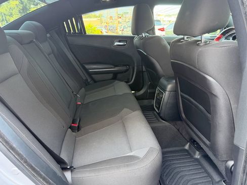 Used 2017 Dodge Charger SXT w/ Driver Confidence Group AWD/4WD image 15