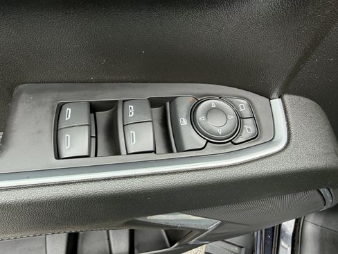 Used 2023 Chevrolet Silverado 1500 LT AWD/4WD image 20
