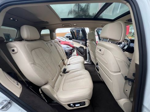 Used 2019 BMW X7 xDrive40i w/ Premium Package AWD/4WD image 41