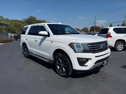 Used 2020 Ford Expedition XLT w/ FX4 Off-Road Package AWD/4WD image 3