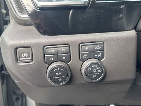 Used 2024 Chevrolet Silverado 1500 LT Trail Boss w/ Convenience Package II image 14