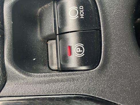 Used 2021 Toyota Corolla LE FWD image 24