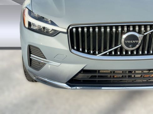 Used 2023 Volvo XC60 B5 Ultimate w/ Protection Package Premier image 10