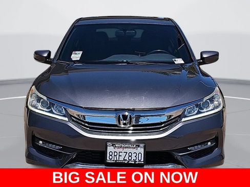 Used 2017 Honda Accord Sport image 8