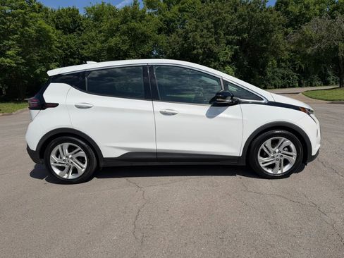 Used 2023 Chevrolet Bolt LT w/ Driver Confidence Package FWD image 5