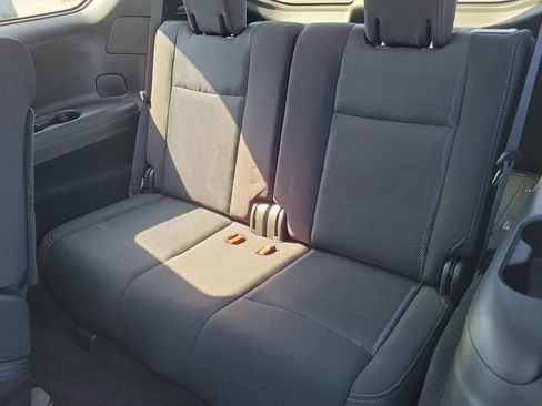 Used 2019 Nissan Pathfinder S FWD image 25