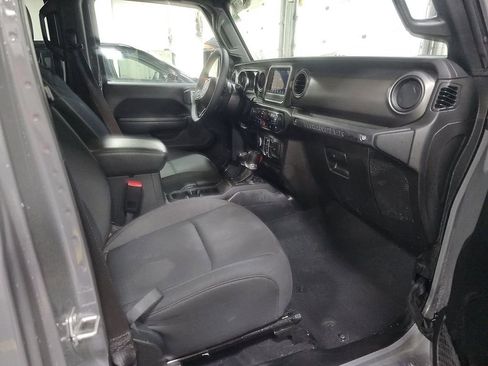 Used 2023 Jeep Wrangler Unlimited w/ Convenience Group AWD/4WD image 5