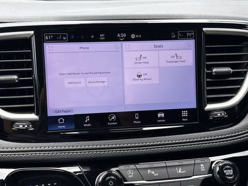 Used 2025 Chrysler Pacifica Select FWD image 24