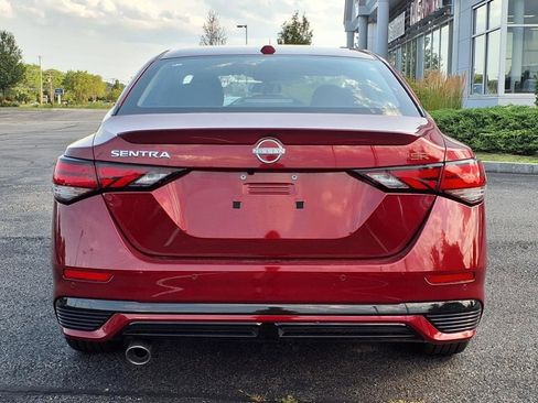 New 2025 Nissan Sentra SR w/ Trunk Package image 4