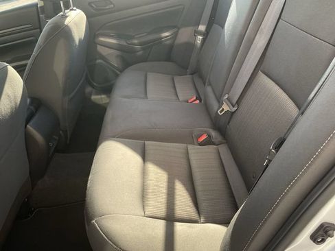 Used 2024 Nissan Altima 2.5 SV FWD image 21