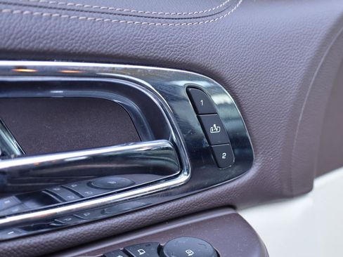 Used 2014 Cadillac Escalade Platinum image 6