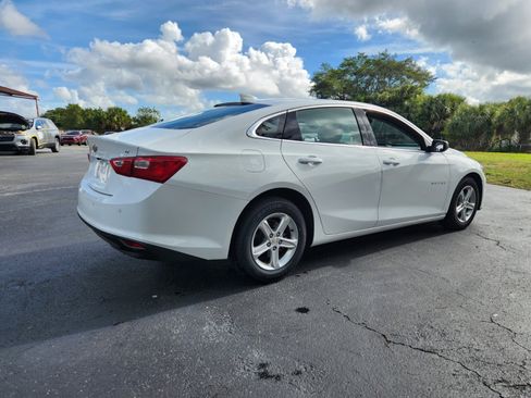 Used 2024 Chevrolet Malibu LT image 9