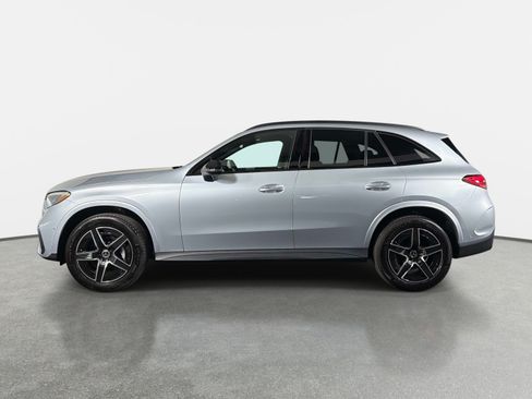 Used 2025 Mercedes-Benz GLC 300 4MATIC w/ AMG Line image 6