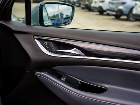 Used 2024 Buick Enclave Essence w/ Sport Touring Edition image 22