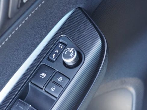 Used 2023 Toyota Venza XLE AWD/4WD image 44