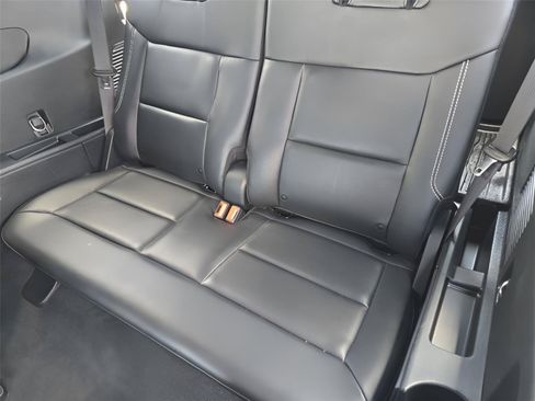Used 2022 Ford Explorer ST w/ Equipment Group 401A AWD/4WD image 28