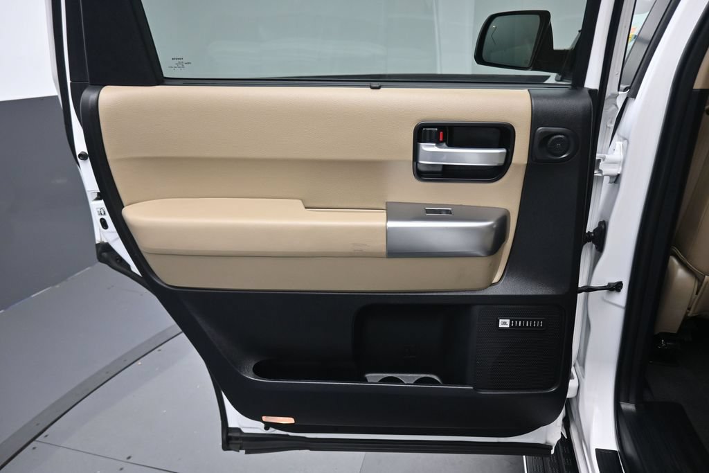 Used 2019 Toyota Sequoia Limited w/ Safety & Convenience Package AWD/4WD image 31