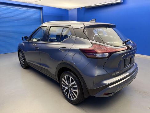 Used 2022 Nissan Kicks SV FWD image 5