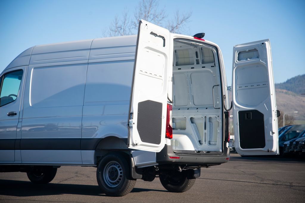 New 2026 Mercedes-Benz Sprinter 2500 image 10