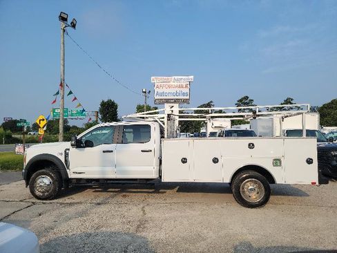 Used 2025 Ford F550 4x4 Crew Cab Super Duty image 2