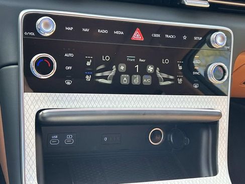 New 2026 Genesis GV80 2.5T Advanced image 38