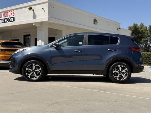 Used 2020 Kia Sportage LX FWD image 2