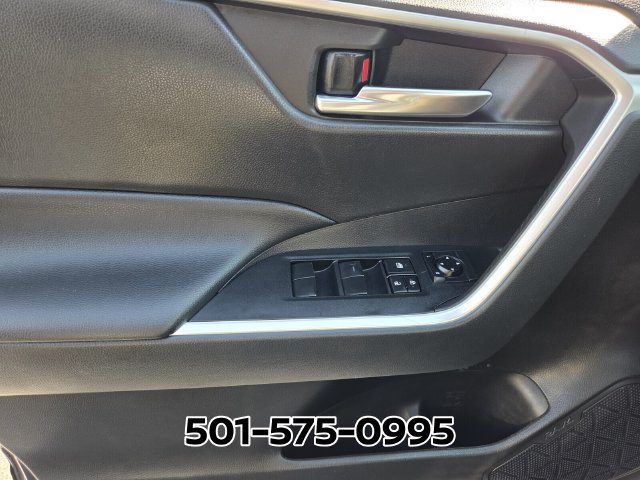 Used 2021 Toyota RAV4 XLE FWD image 33
