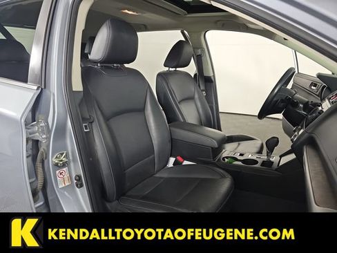 Used 2017 Subaru Outback 3.6R Limited AWD/4WD image 29