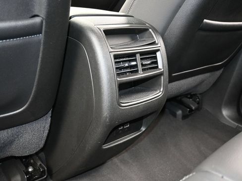 Used 2024 Cadillac XT5 Luxury FWD image 36