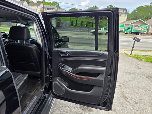 Used 2018 GMC Yukon XL SLT image 20