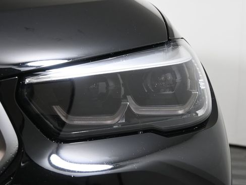 Used 2023 BMW X6 xDrive40i w/ Premium Package image 11