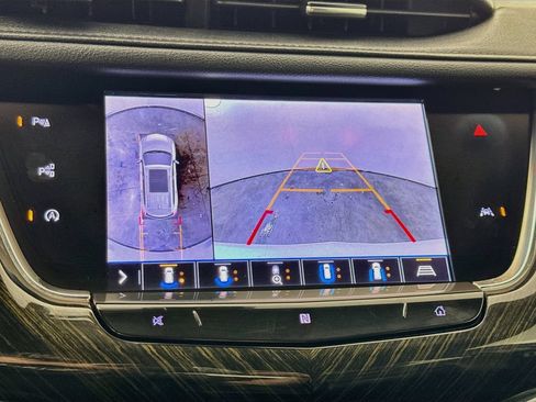 Used 2020 Cadillac XT6 Premium Luxury FWD image 14