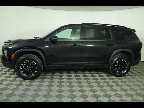 Used 2025 Chevrolet Traverse Z71 w/ Driver Confidence Package image 19