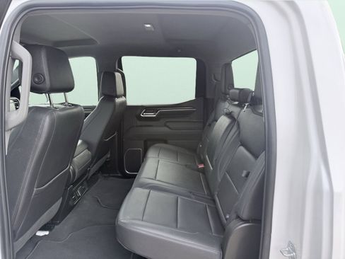 Used 2025 GMC Sierra 1500 SLT image 35