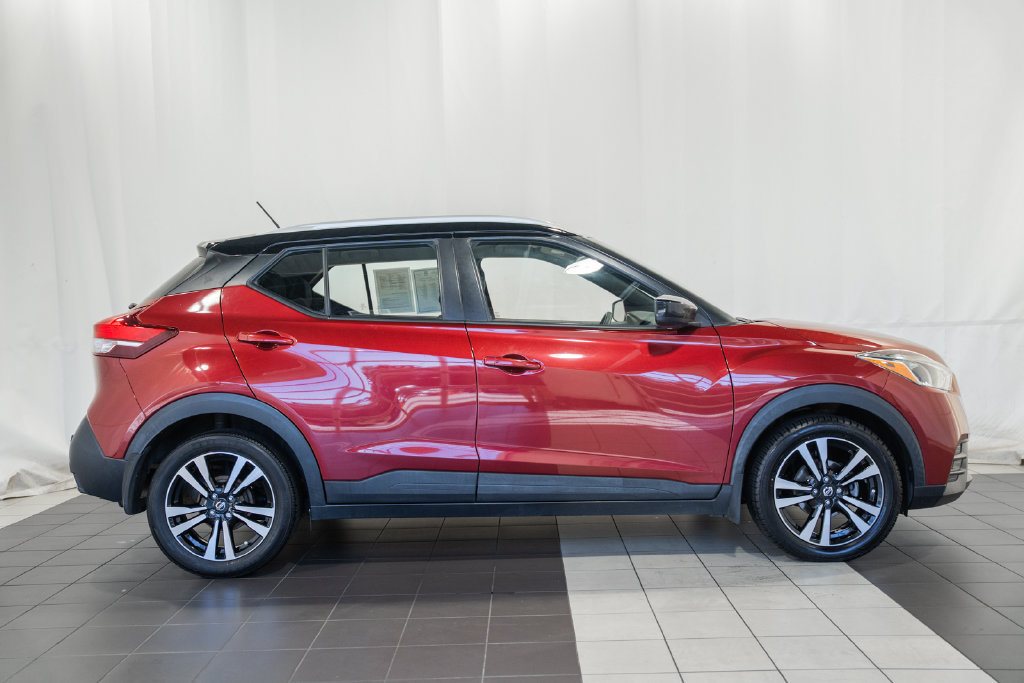 Used 2020 Nissan Kicks SV FWD image 3