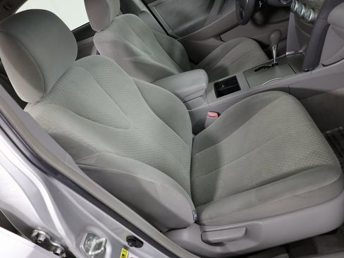 Used 2009 Toyota Camry LE image 23