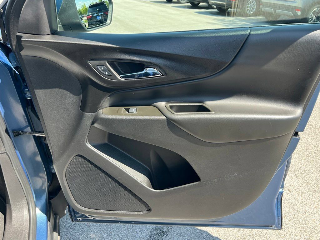 Used 2024 Chevrolet Equinox LT AWD/4WD image 27