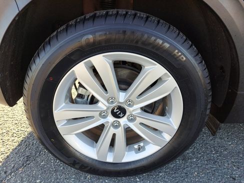 Used 2018 Kia Sportage LX w/ LX Technology Package image 21