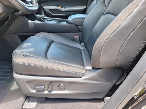 Used 2025 Nissan Pathfinder SL FWD image 30
