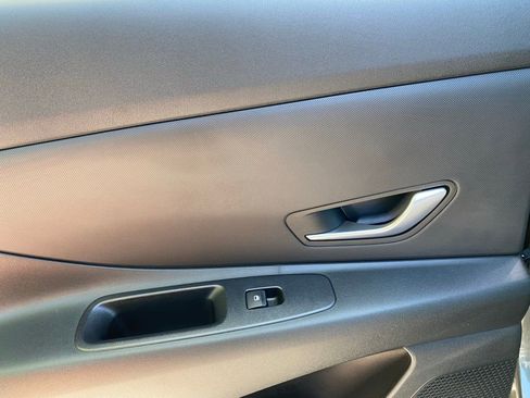 New 2026 Hyundai Elantra Hybrid FWD image 31